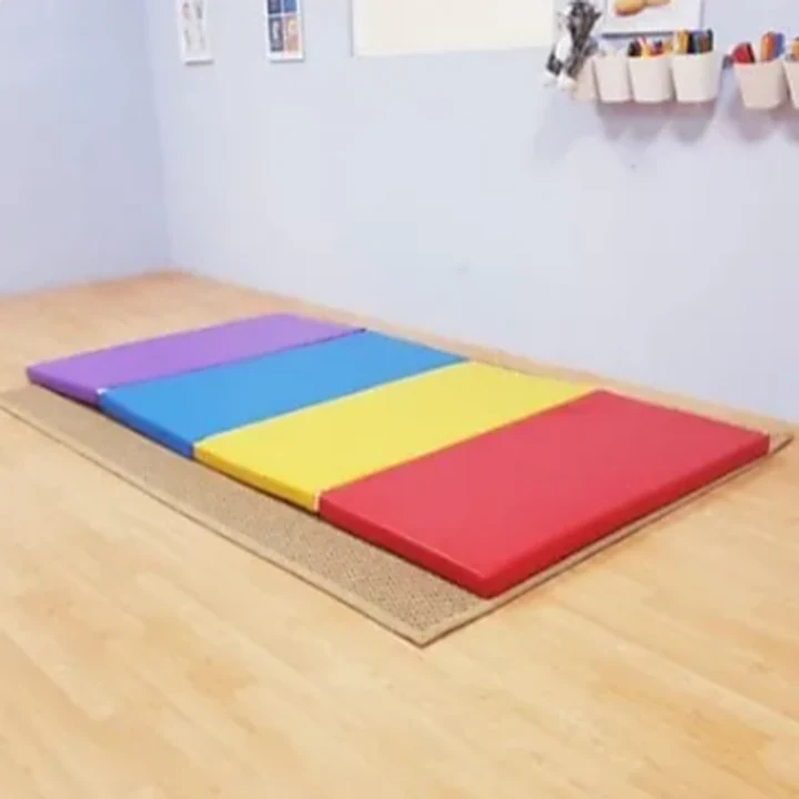 Moon Kids rainbow folding mat